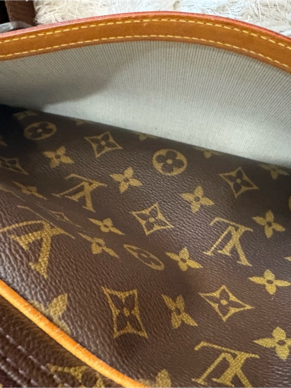 Louis Vuitton Brown Monogram Messenger Bag with Tan Trim - Picture 7 of 11